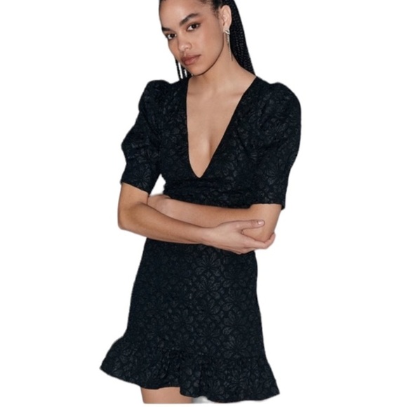 Saylor Center V-Neck open back dress in black. Size XS - Picture 1 of 17